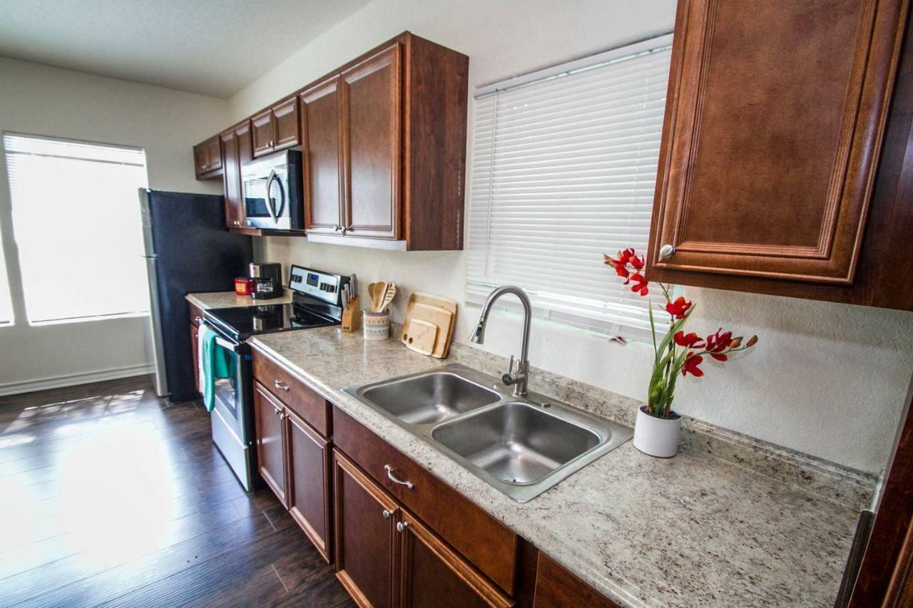 Hays St Cozy Remodeled 2Br/2Ba House Sleeps 8 Apartment San Antonio Luaran gambar