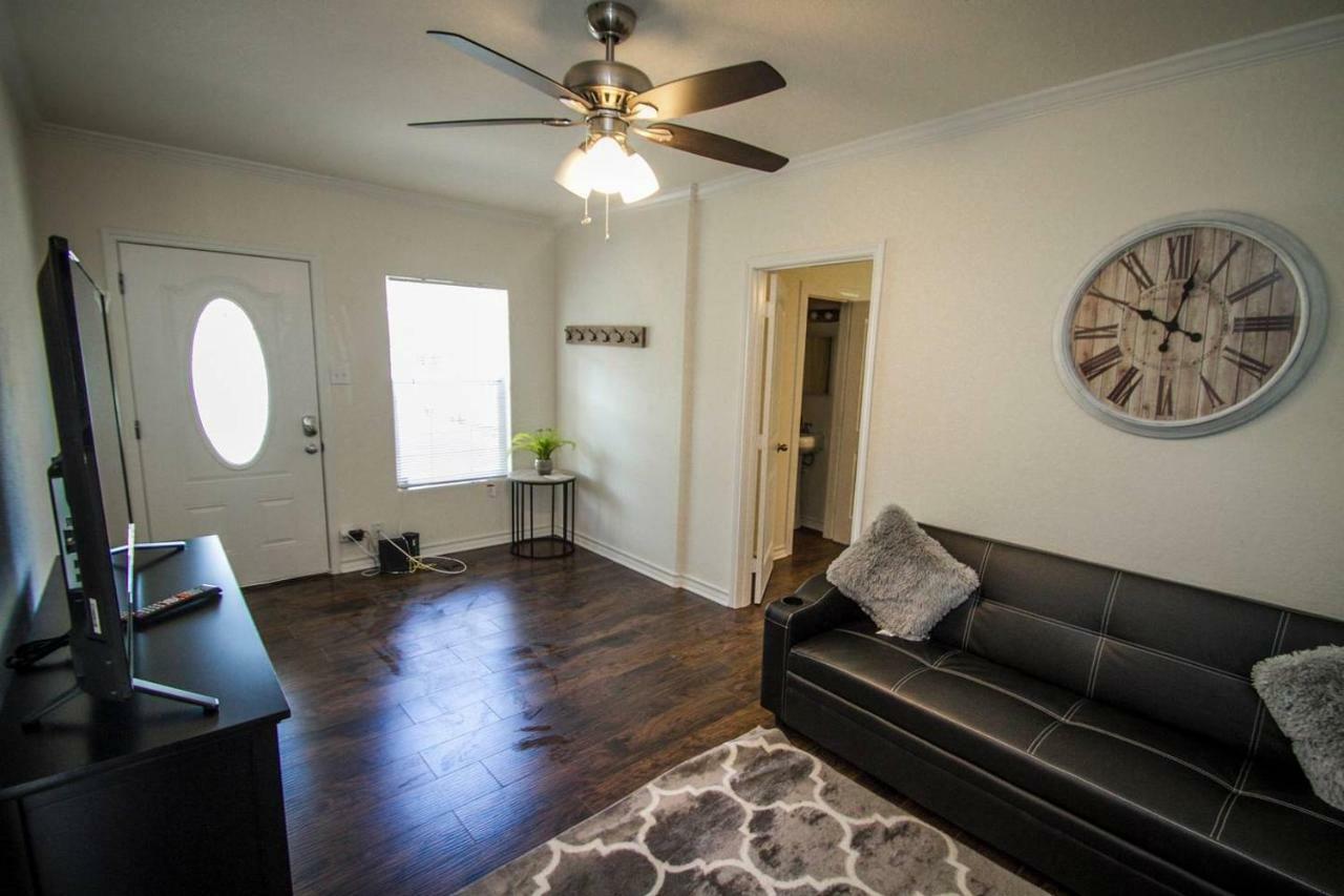 Hays St Cozy Remodeled 2Br/2Ba House Sleeps 8 Apartment San Antonio Luaran gambar