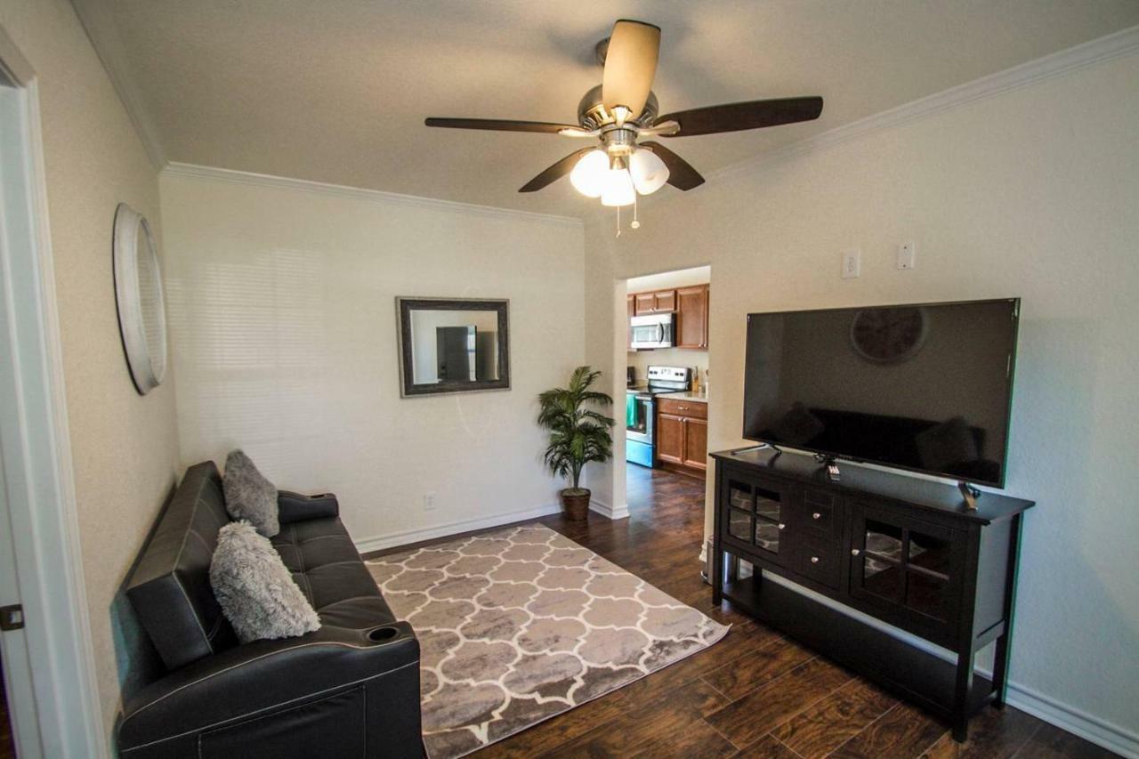 Hays St Cozy Remodeled 2Br/2Ba House Sleeps 8 Apartment San Antonio Luaran gambar