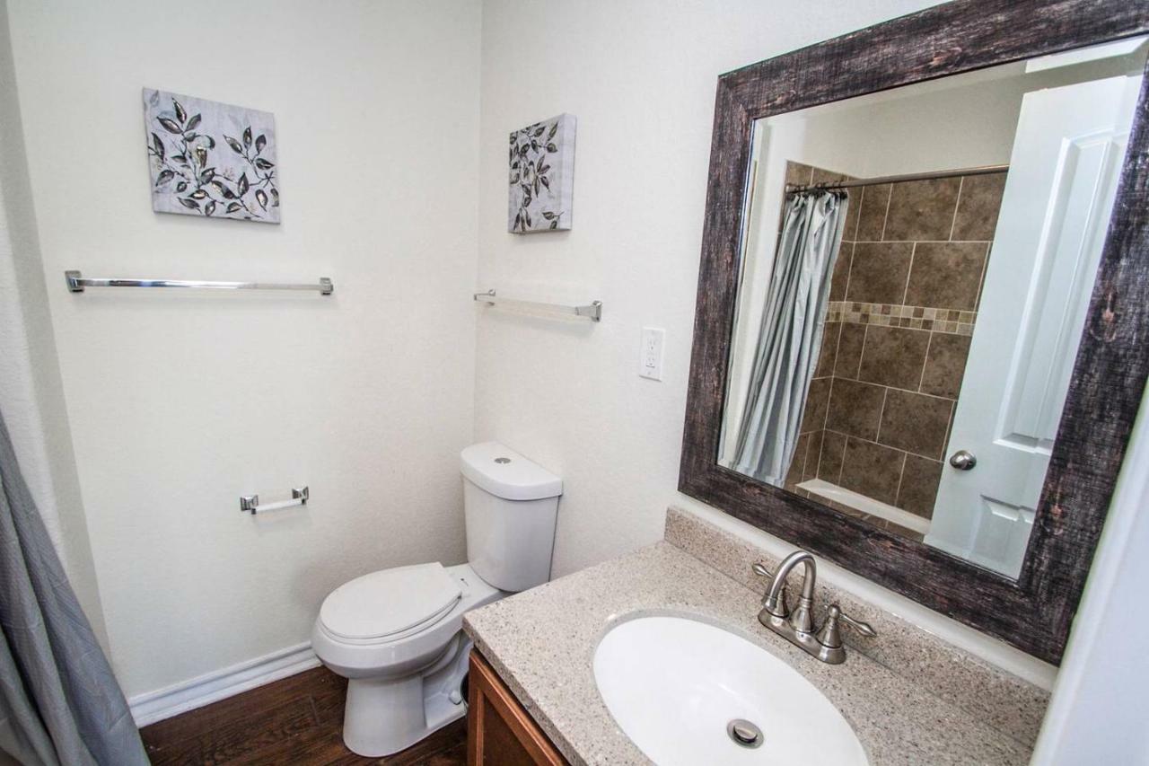 Hays St Cozy Remodeled 2Br/2Ba House Sleeps 8 Apartment San Antonio Luaran gambar
