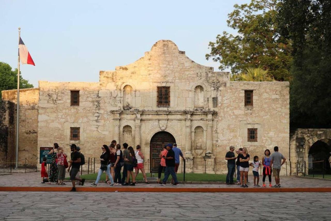 Hays St Cozy Remodeled 2Br/2Ba House Sleeps 8 Apartment San Antonio Luaran gambar